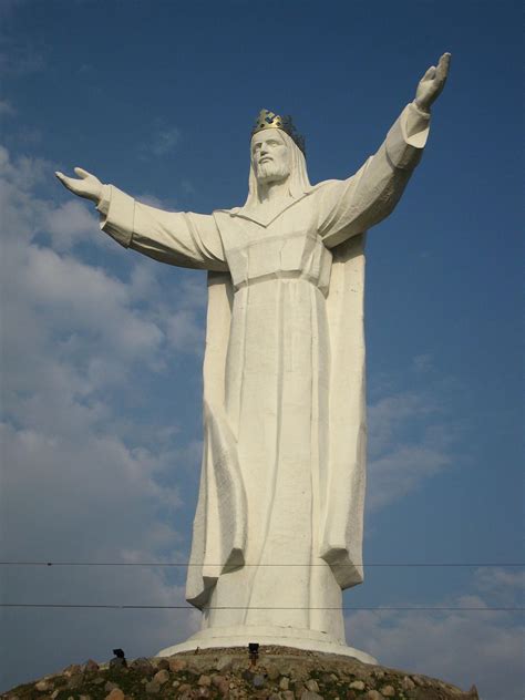 Christ the king statue – Artofit