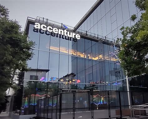 Accenture invests in Cosmo Tech digital twin technology