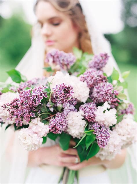 Fresh & Fragrant Lilac Wedding Bouquets | Martha Stewart Weddings