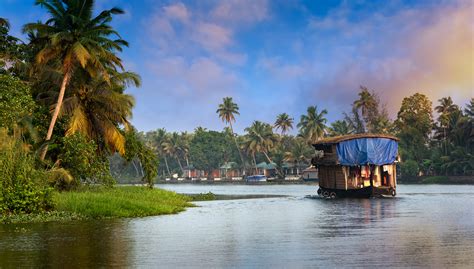 Best 8 Places to Visit in Kerala - Best Places of Interest