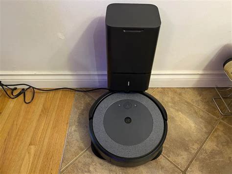 Review: iRobot Roomba i3+ with Clean Base Dirt Disposal ...