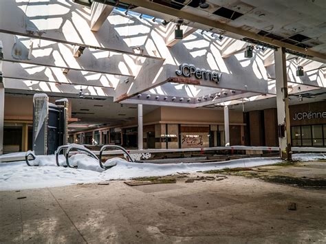 Deserted Places: The abandoned Rolling Acres Mall in Ohio