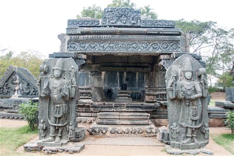 D'source The Thousand Pillar Temple | Warangal Fort and Temple ...