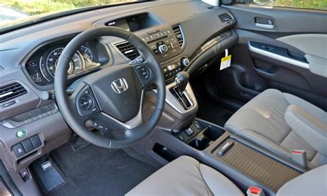 Honda CR-V Photos: 2013 Honda CR-V EX-L interior