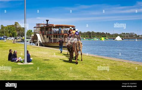 Yarrawonga mulwala bridge hi-res stock photography and images - Alamy