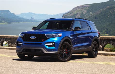 2020 Ford Explorer ST: Live Photo Gallery