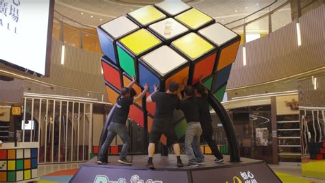 World's Largest Rubik's Cube Unveiled in Hong Kong - Nerdist