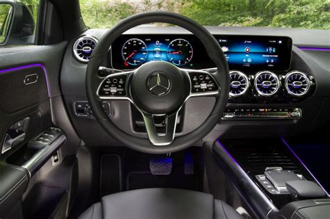 First test drive Mercedes-Benz GLA 200 d 4Matic: a real SUV