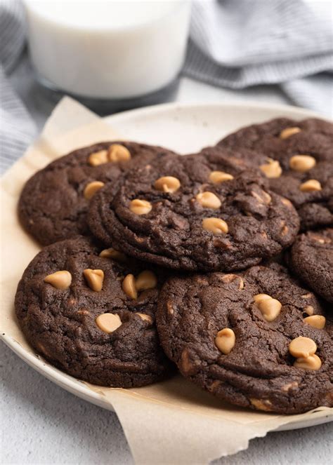 Chocolate Peanut Butter Chip Cookies - Striped Spatula