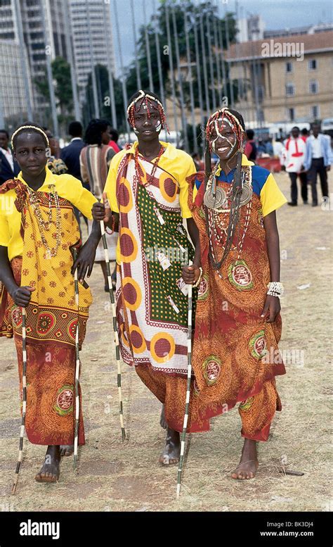 Kenyan women in Nairobi, wearing traditional clothing, Kenya Stock ...