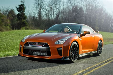 2017 Nissan GT-R: The Refreshed R35.5 Debuts in New York