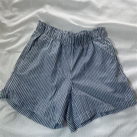 Striped old navy shorts Lightweight and with pockets! - Depop