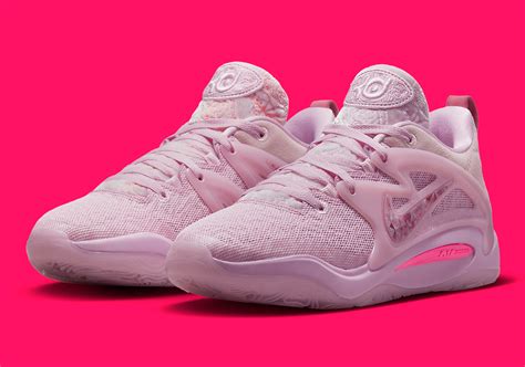 Nike KD 15 "Aunt Pearl" DQ3851-600 | SneakerNews.com