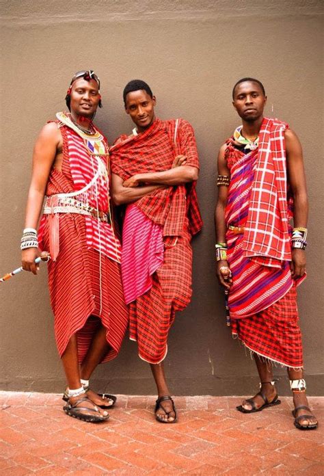 Pin by Ernie Monteiro on black board | Traditional outfits, African ...