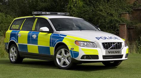 Choice of UK police cars massively slimmed down | CAR Magazine