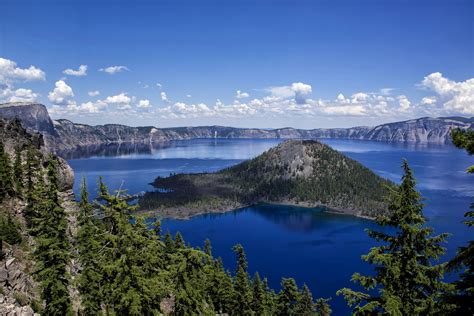 Exploring Crater Lake: A Comprehensive Guide to the Natural Wonders of ...