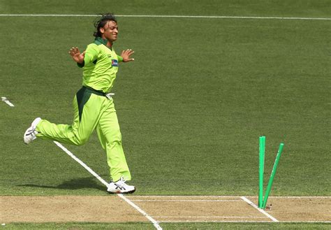 Pakistan legend Shoaib Akhtar reveals the secret to bowling 100mph