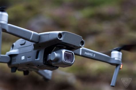 DJI’s new Mavic 2 drones have upgraded cameras and zoom lenses - The Verge