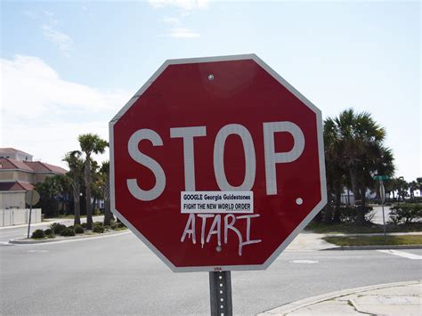 North Florida Pictures: Stop sign graffiti