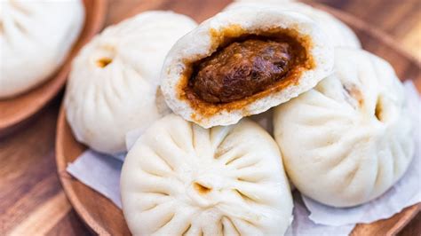 How to Make Perfect Steamed Bao Buns (Chicken Baozi Recipe) | Bao buns ...