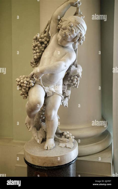 Statue Pitti Palace Florence Italy Stock Photo - Alamy