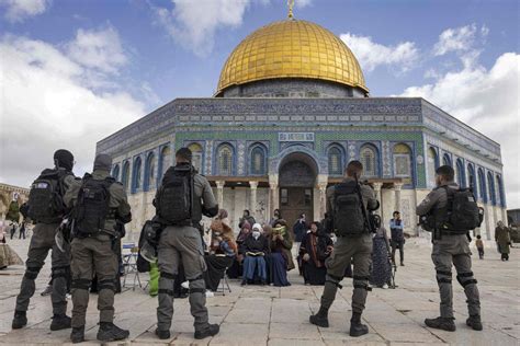 Is Al-Aqsa Real Gold? What is inside Al-Aqsa Mosque? - ABTC