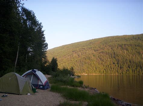 File:Camping by Barriere Lake, British Columbia - 20040801.jpg ...