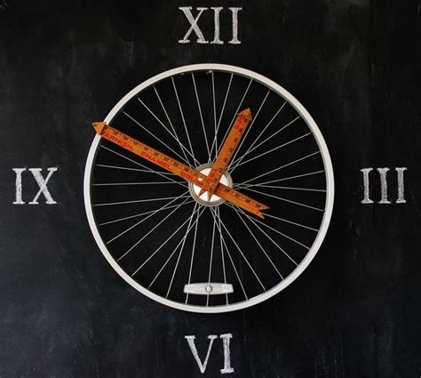 25 Cool DIY Clocks | Remodelaholic | Bloglovin’