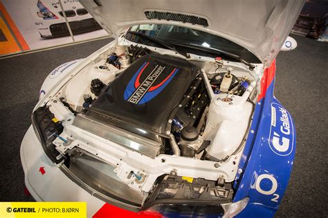 2001 BMW M3 GTR V8 AT OSLO MOTORSHOW 2016 – Gatebil