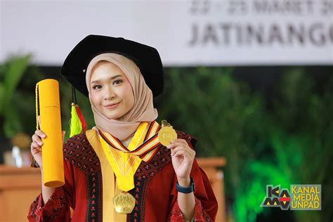 Kiat Jasmine Jadi Lulusan Terbaik Unpad, IPK 3,83 Lulus 3,5 Tahun