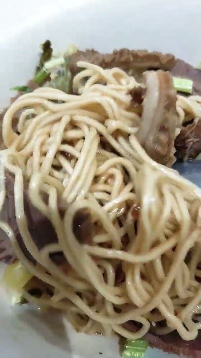 Farley beef noodle with taugeh soup - YouTube