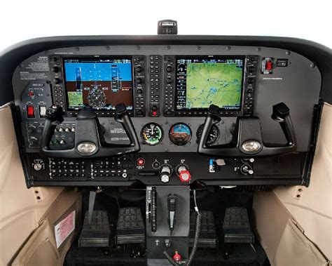 Cessna 172 Skyhawk Cockpit