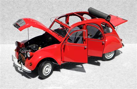 IXO's 1/8 scale Citroen 2CV-6 - Diecast Corner - Model Cars Magazine Forum