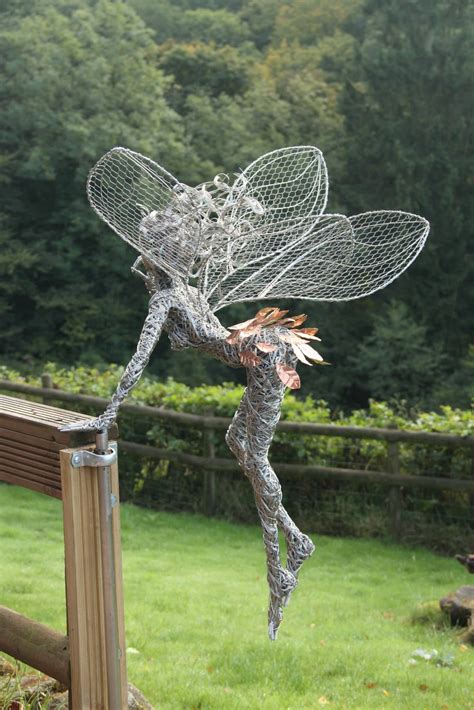 Beautiful Fairy Wire Sculpture Robin Wight, Yard Art, Sculptures Sur ...