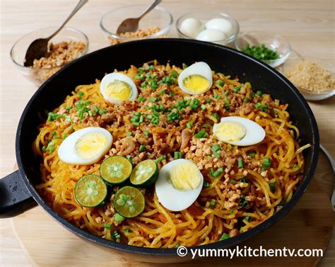 Pancit Palabok - Yummy Kitchen