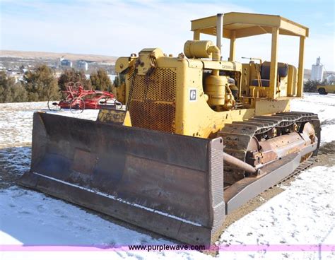 1957 Caterpillar D8 dozer in Midland, SD | Item F2261 sold | Purple Wave