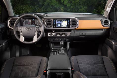 2020 Toyota Tacoma Pictures - 135 Photos | Edmunds