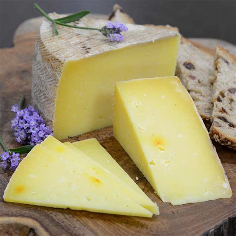 Sheep's Milk Cheese with La Mancha Saffron | Gourmet Food Store