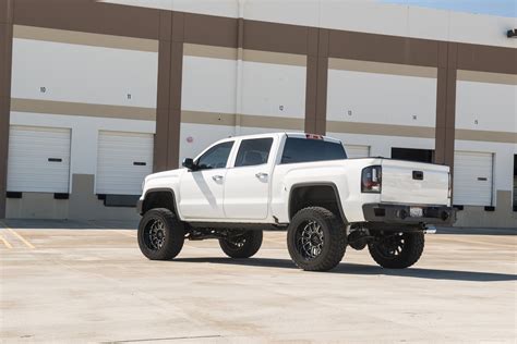 The Higher the Truck, the Closer to God: White Lifted GMC Sierra ...