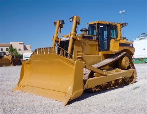 CAT D8R Track-Type Bulldozer, 320 hp, specification and features