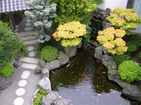 Home Garden Design Gallery: Tips To Make Minimalist Simple Fish Pond