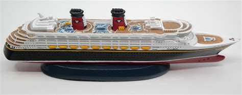 Disney Magic Cruise Ship Miniature - ID: jundisneyana20020 | Van Eaton ...