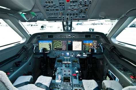 Gulfstream G550 cockpit | Andrey Kiselev | Flickr