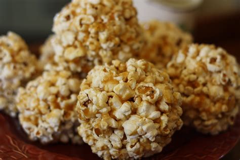 GRANDMA'S FAMOUS POPCORN BALLS!! - Sweet & Savory Recipes