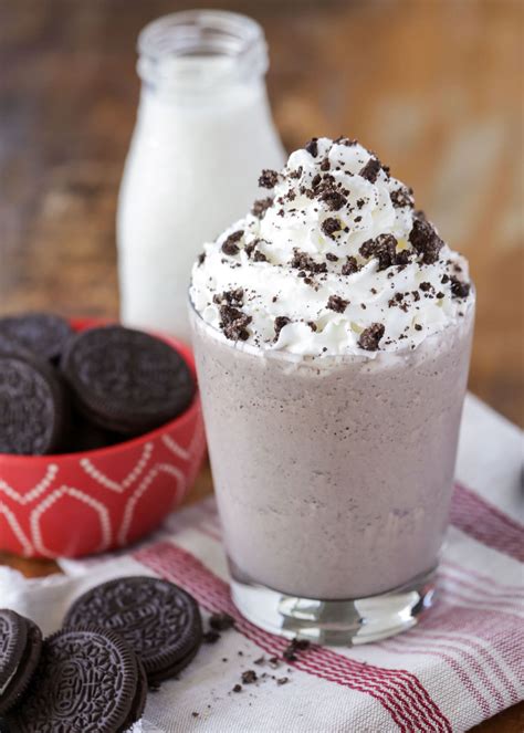 Homemade Oreo Shake {Made in Minutes!} | Lil' Luna