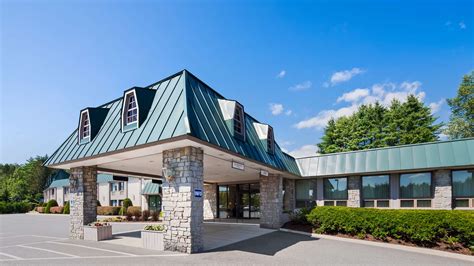 Best Western Plus Waterbury Hotel, VT - See Discounts