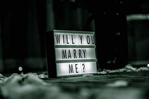 6 Brilliant Ideas For A Surprise Wedding Proposal You Can Steal ...