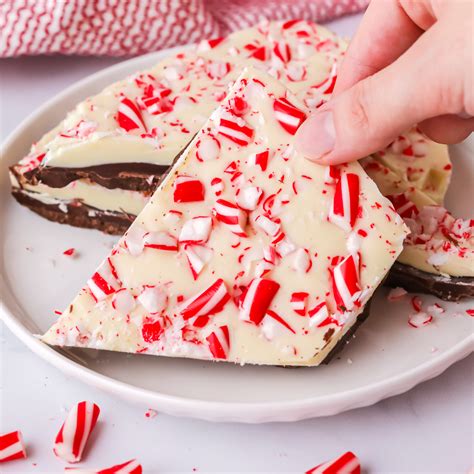 Peppermint Bark (Only 3 Ingredients!) | Easy Homemade Recipe