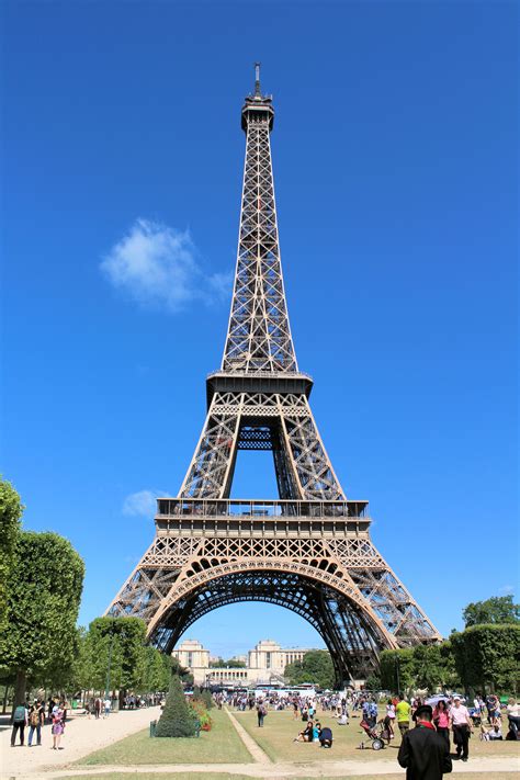 Famous Buildings In Paris Images World Visits: Tours The Eiffel Tower ...