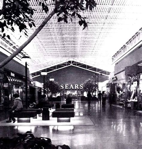 Chicago Ridge Mall, circa 1981. : ChicagoSuburbs